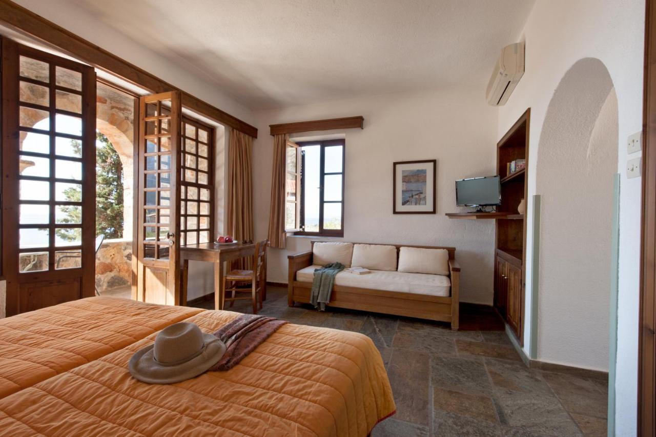 Kalamitsi Hotel Kardhamili Bagian luar foto